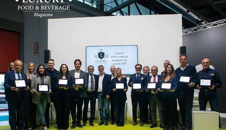 Premio 2025 da Luxury Food And Beverage Magazine come Miglior Prosciutto Crudo dell’anno.